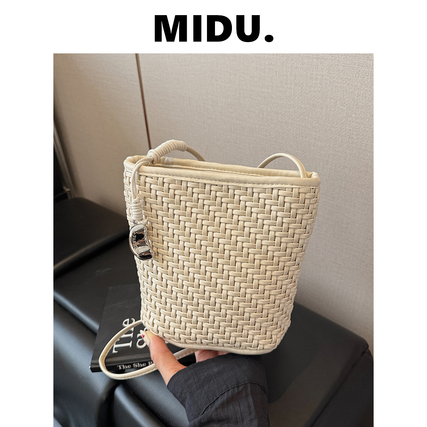 MIDU水桶包女2025新款夏天小包包高级感小众超火编织单肩包斜挎包