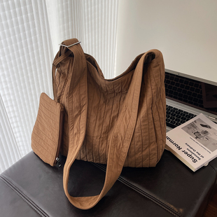 单肩包女轻便韩版ins休闲大容量 时尚学生上课背包慵懒风斜挎包潮