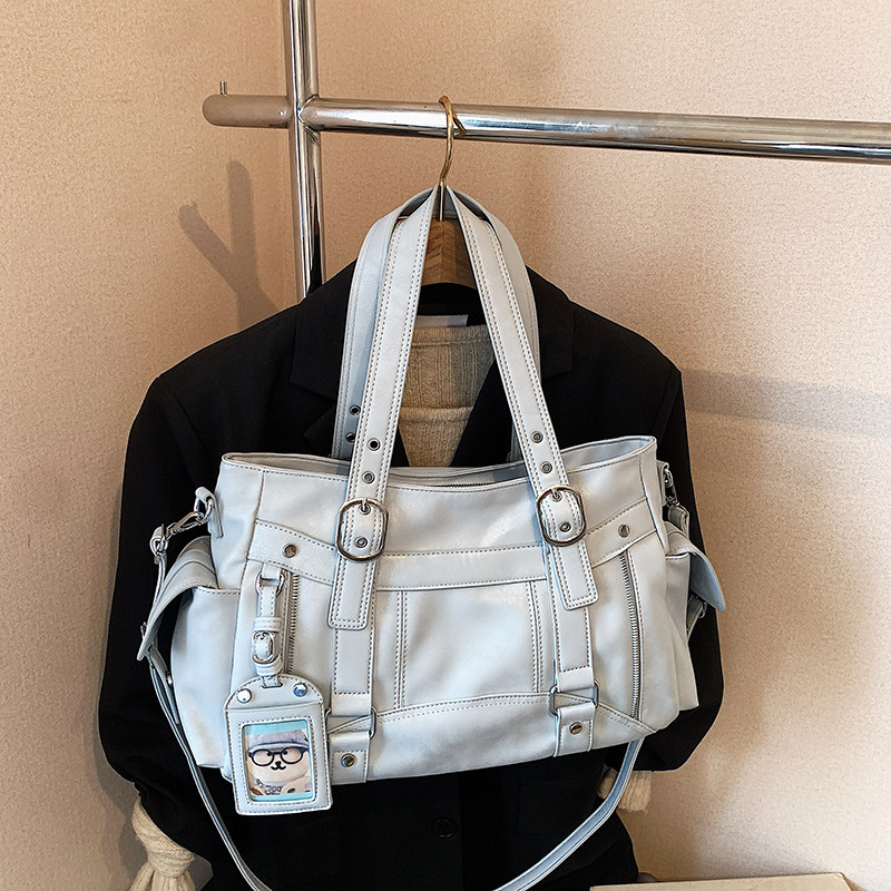 美式潮流复古机车包包女2026新款小众设计大容量单肩托特包斜挎包,箱包皮具/热销女包/男包,托特包,淘宝优惠券,粉丝福利购,淘宝优惠卷