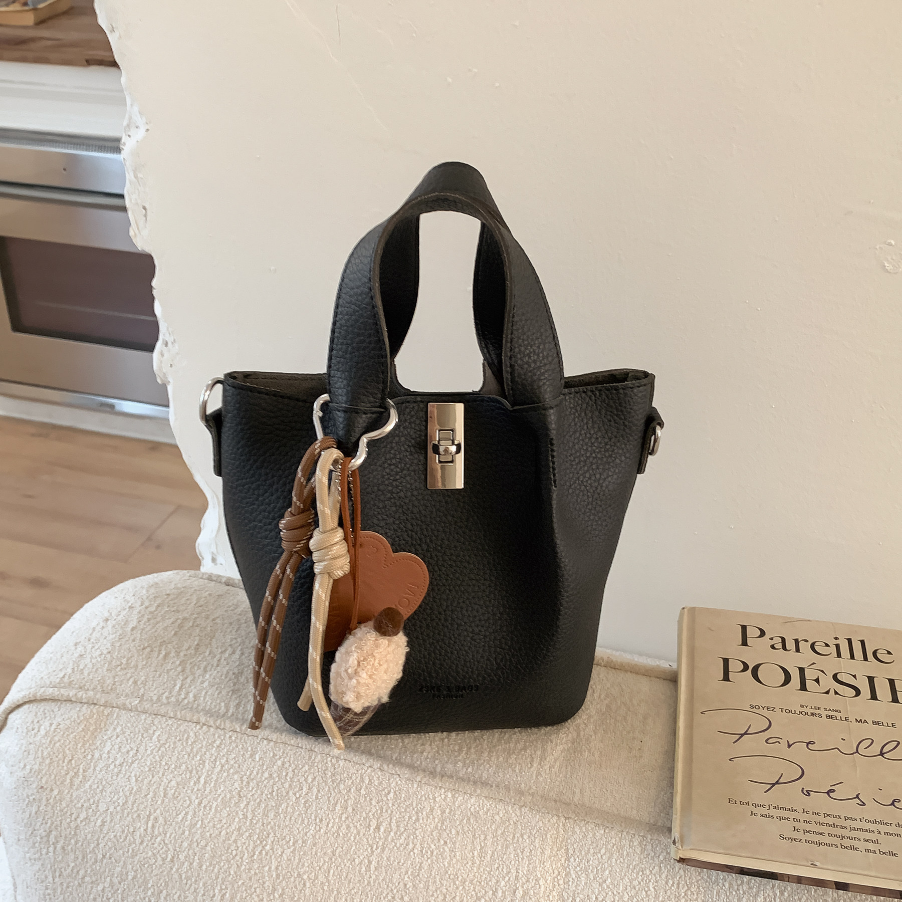 小众设计荔枝纹水桶包女复古百搭手提单肩斜挎菜篮子包休闲托特包,箱包皮具/热销女包/男包,水桶包,淘宝优惠券,粉丝福利购,淘宝优惠卷