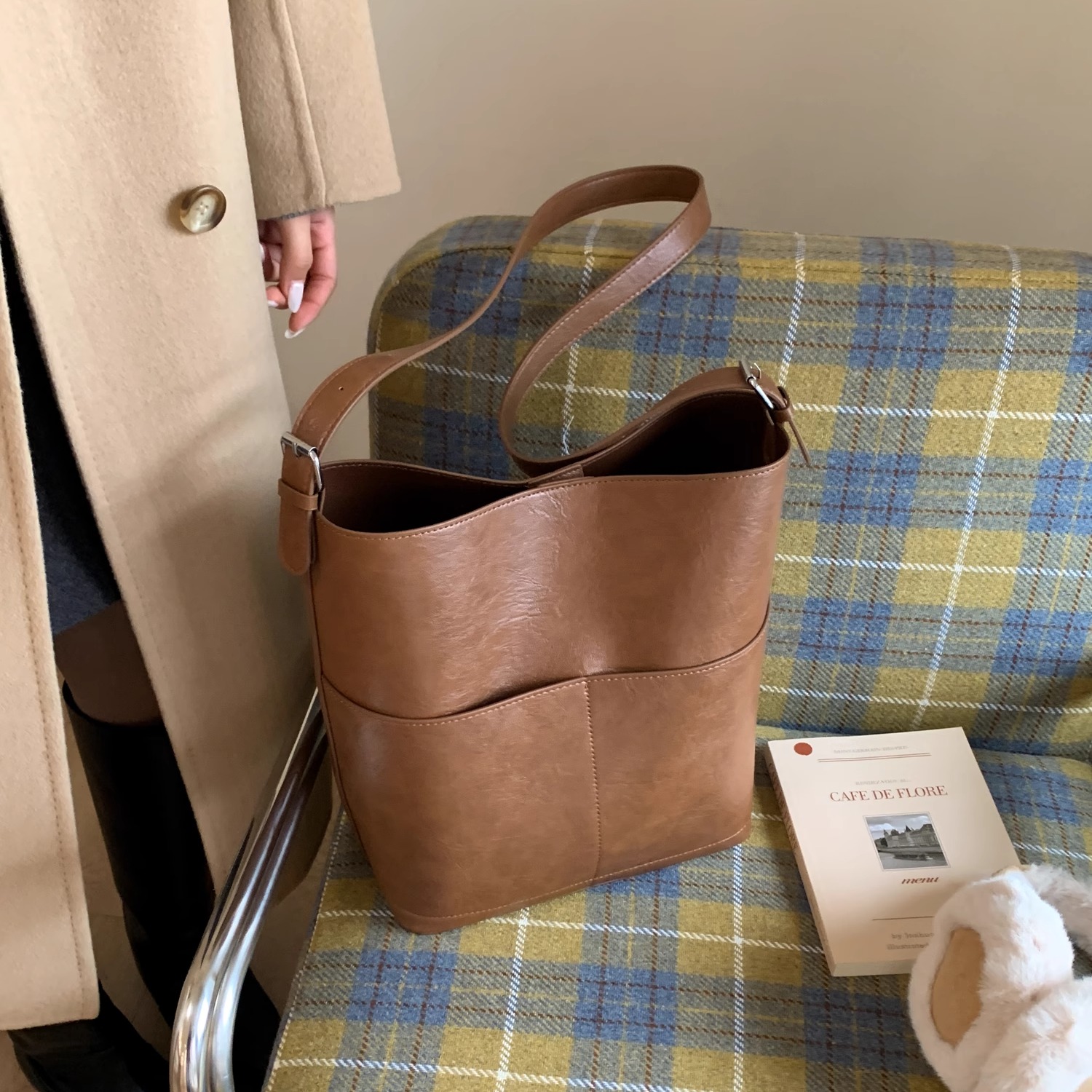 纯色大容量软皮极简风百搭复古