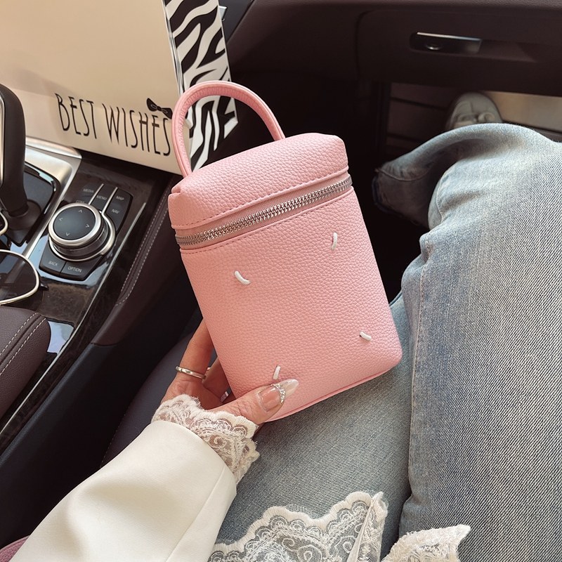 洋气休闲小包包女2025新款夏季轻便百搭单肩斜挎包散步小众手机包,箱包皮具/热销女包/男包,手机包,淘宝优惠券,粉丝福利购,淘宝优惠卷