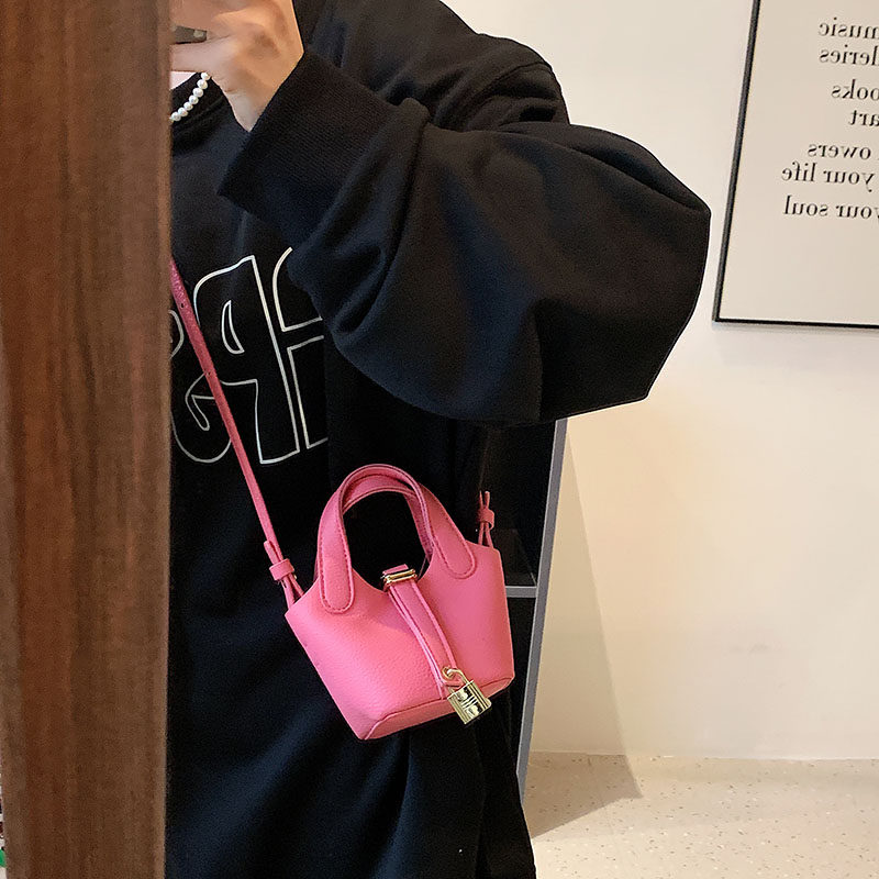 迷你小包包2025新款百搭mini口红包手提小水桶包女ins网红斜挎包,箱包皮具/热销女包/男包,水桶包,淘宝优惠券,粉丝福利购,淘宝优惠卷