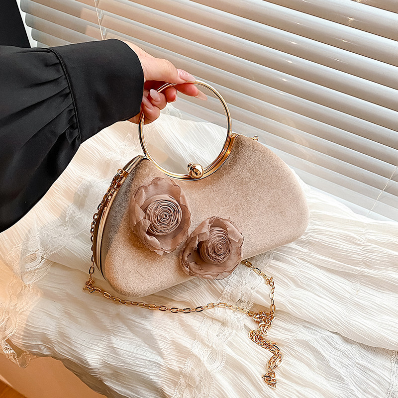 新中式国风复古晚宴包玫瑰花朵手拿女包温柔旗袍斜挎包手拎小包女