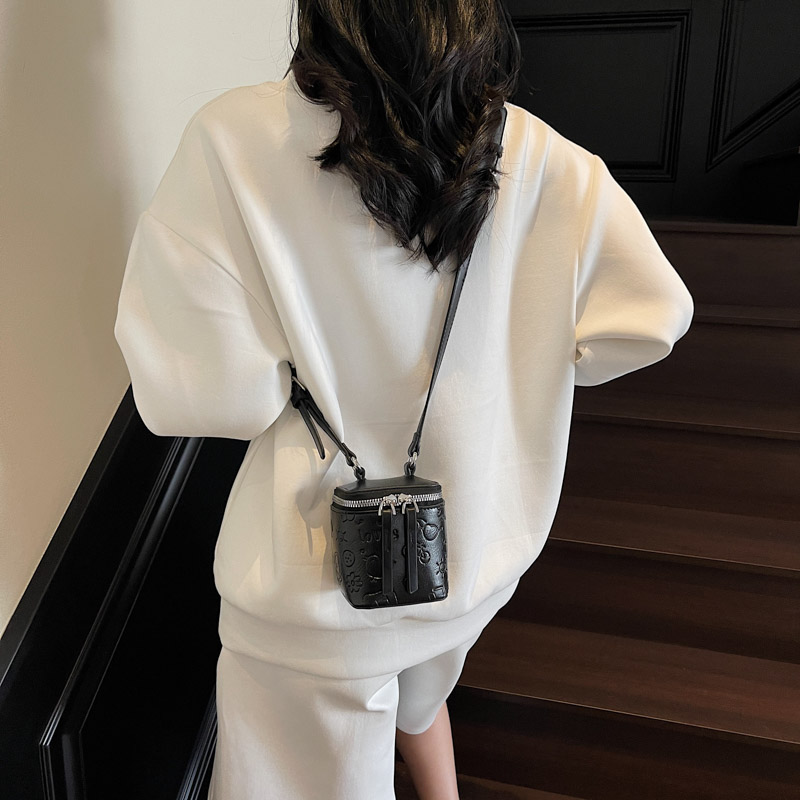 盒子包精致迷你耳机口红包