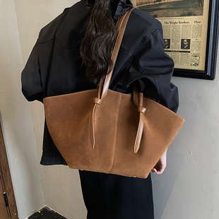 小众大容量翅膀包托特包大包女2025新款高级感复古通勤单肩腋下包