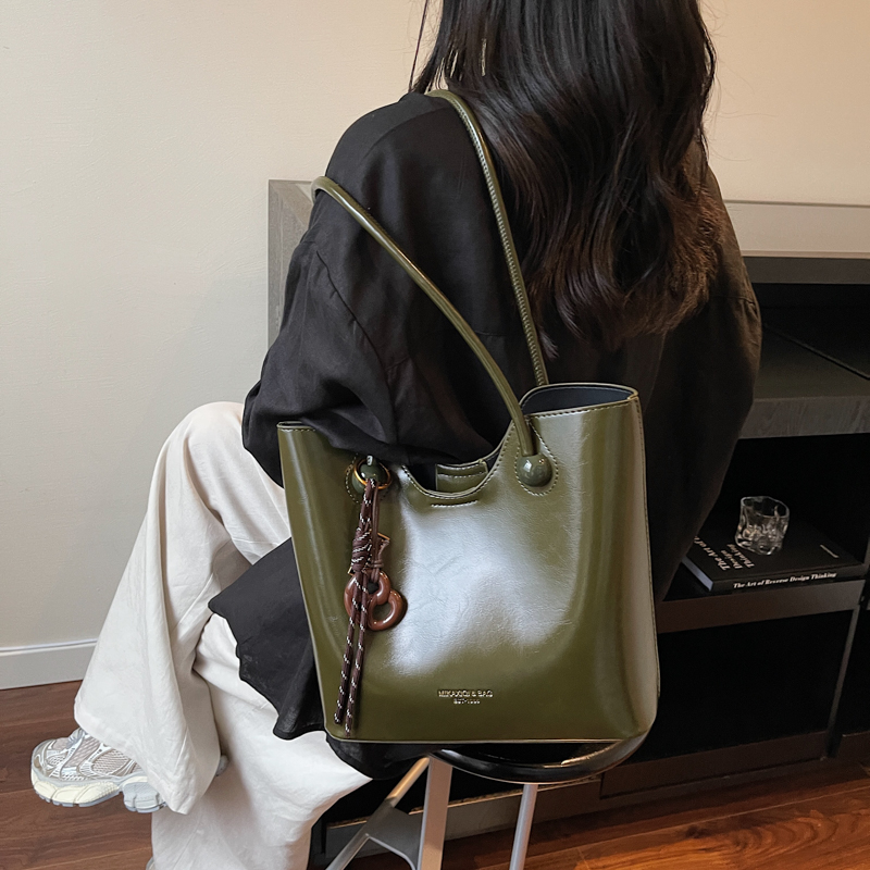 高级感小众复古托特包