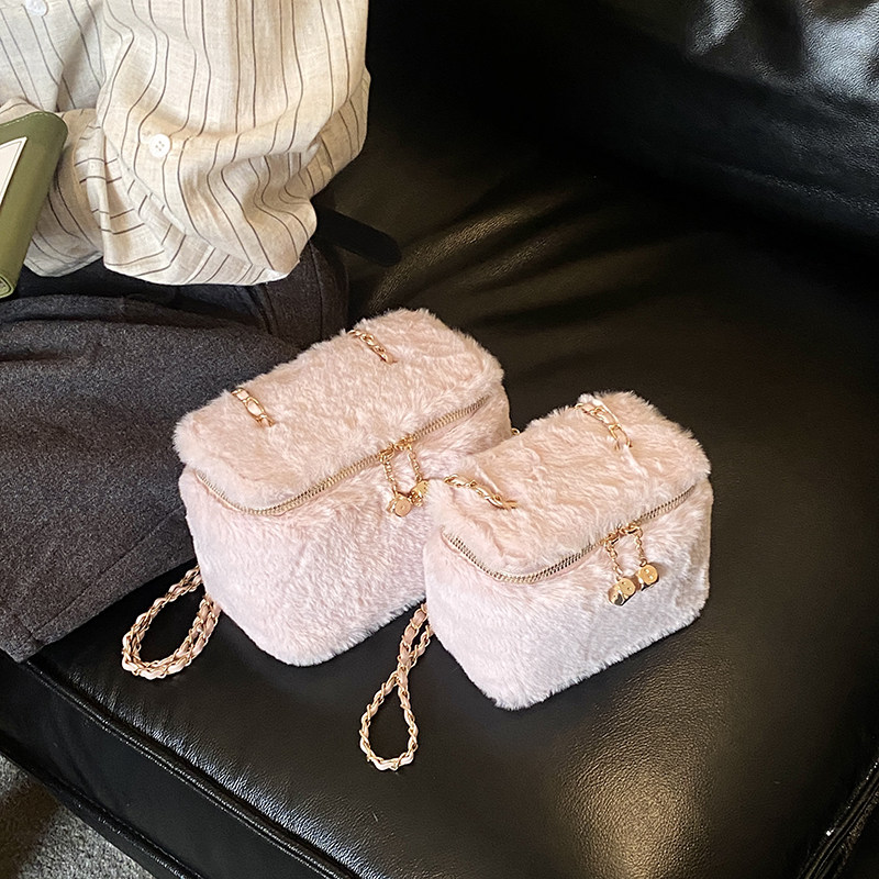 暖呼呼毛绒小包包女2026新款毛毛茸链条斜挎盒子小方包迷你口红包,箱包皮具/热销女包/男包,小方包,淘宝优惠券,粉丝福利购,淘宝优惠卷