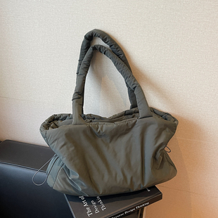 简约大容量托特包女单肩手提包通勤百搭轻便帆布棉服包休闲大包包