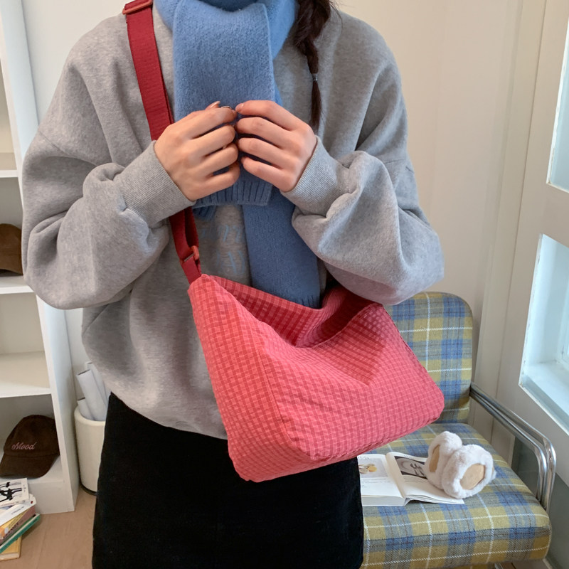 轻便休闲小清新格子帆布包托特包单肩斜挎通勤包包女2026春季新款,箱包皮具/热销女包/男包,时尚帆布包,淘宝优惠券,粉丝福利购,淘宝优惠卷