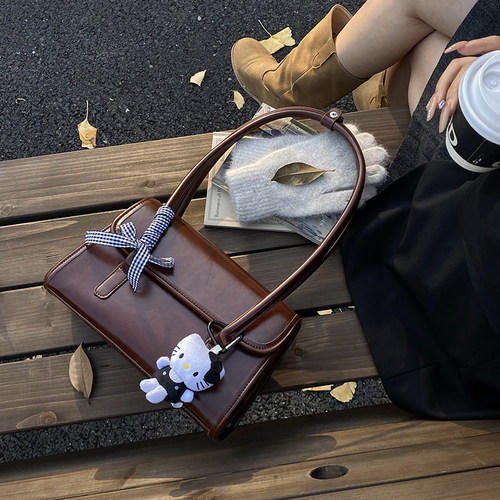 单肩包高级感青年小众设计复古