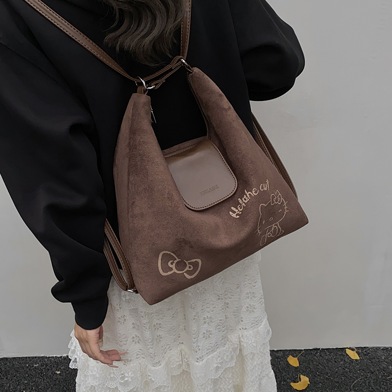 小众单肩百搭绒面双肩背包一包两用可单肩女士秋冬新品潮包腋下包