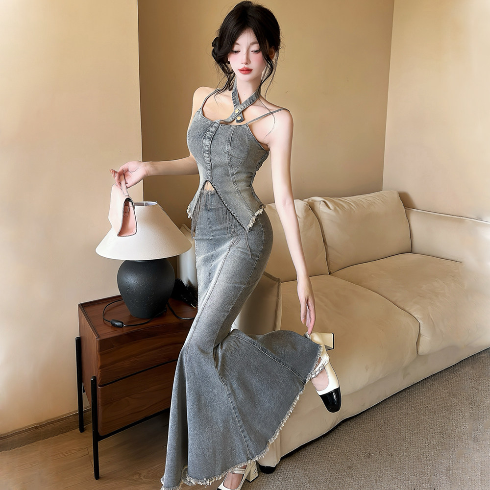 实拍辣妹复古性感挂脖吊带开叉露脐流苏牛仔上衣鱼尾中长裙两件套,女装/女士精品,时尚套装,淘宝优惠券,粉丝福利购,淘宝优惠卷