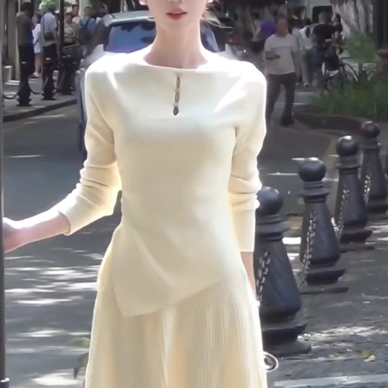 法式气质温柔风针织连衣裙子女秋冬季2025新款小个子斜肩套装长裙