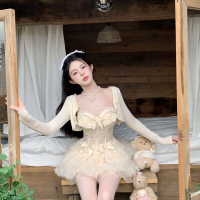 天鹅er 蕾丝显瘦短款小众套装E25B1877+E25Q1878