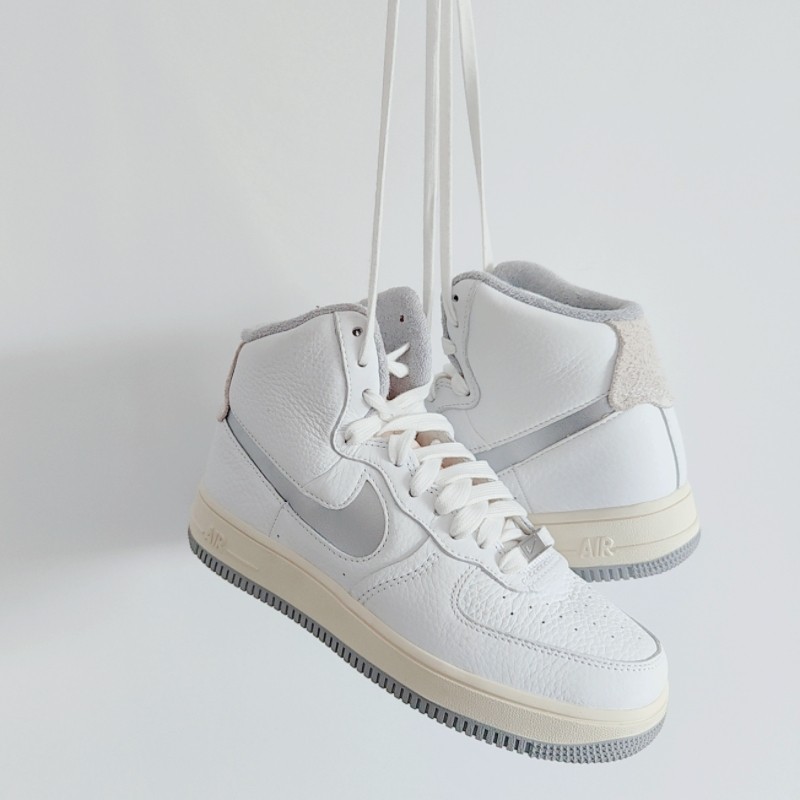 Nike耐克AF1 SCULPT空军一号女子高帮运动休闲板鞋DC3590-101