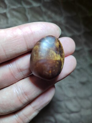 鸡眼玉籽料原石，新疆籽料一个奇葩品种，神似鸡眼而命名密度2.98