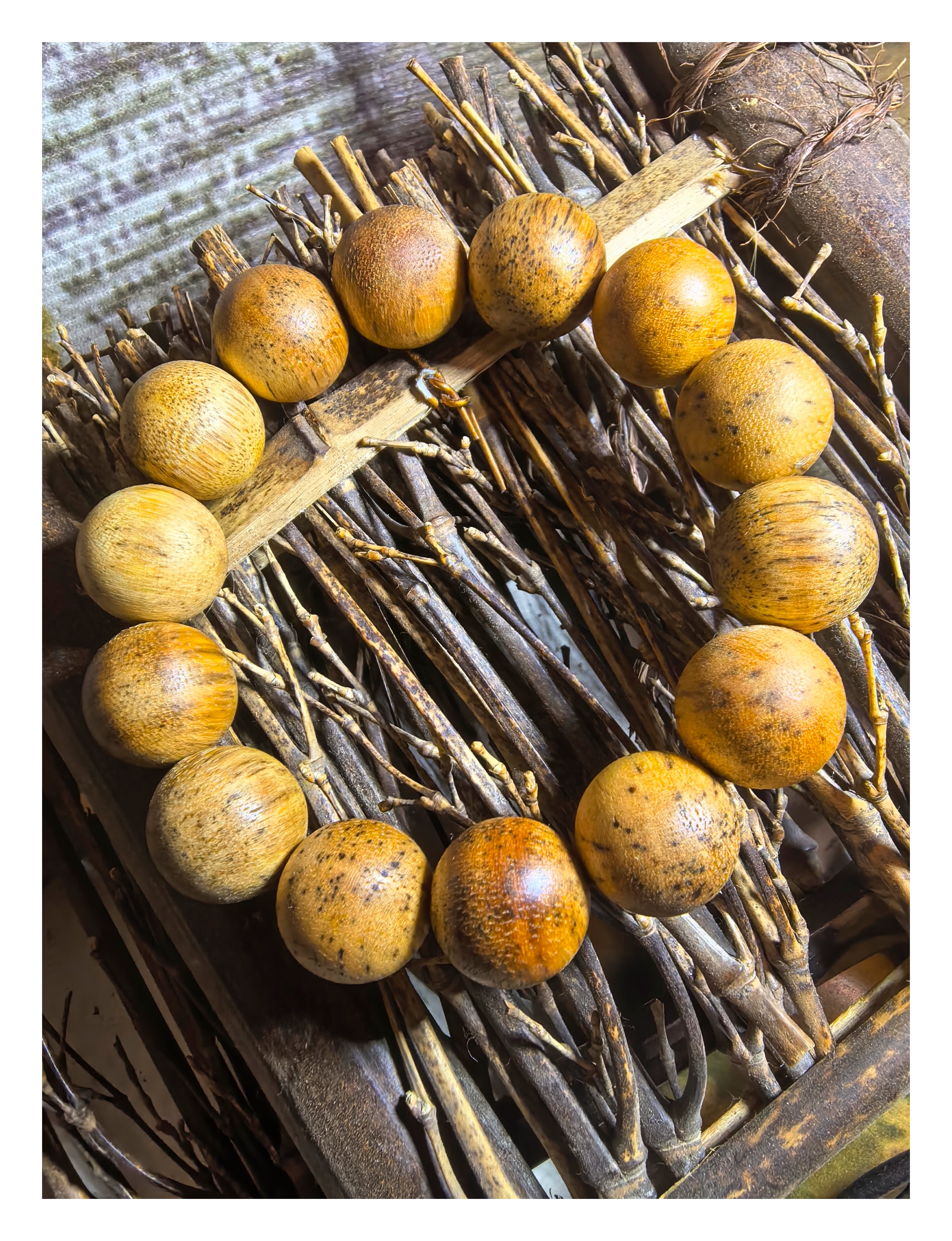 老海南黄油格白奇楠沉香手串1.3，重21.2克油脂感强香味浓郁蜜甜