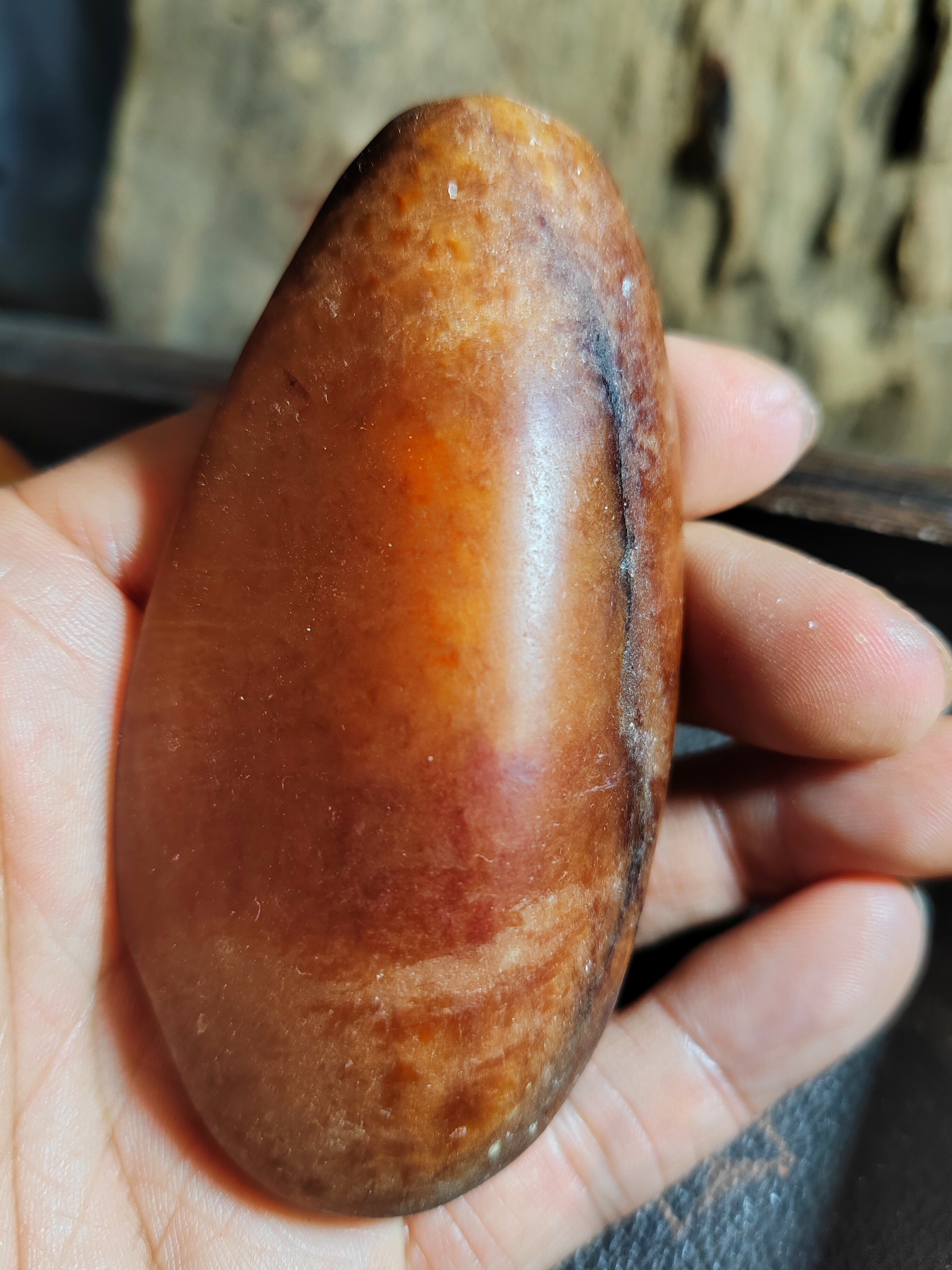 几十年前新疆玛丽艳大马扎收的，一手和田玉鸡油黄黄玉籽料原石