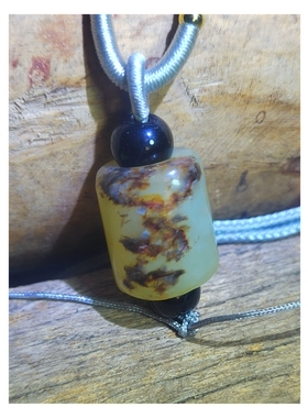 天然水草沁新疆和田玉籽料雕刻小挂件，来着老坑新疆玛丽艳老河道