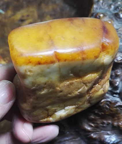 黄油皮真皮新疆和田玉籽料黄玉籽料原石玩料 和田玉黄玉肉石 - 封面