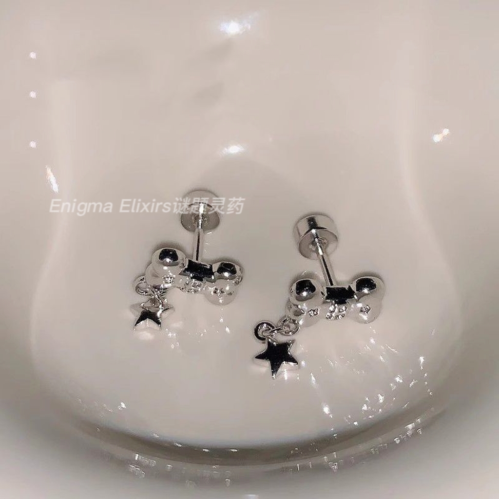 可爱小狗骨头钛钢平底耳钉女