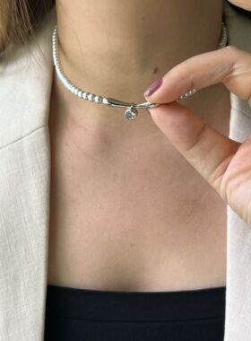 项链女极细baby珠平衡木金属锆石小众高级感人造施家珍珠锁骨链