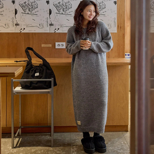韩国代购 小个子松弛感长裙洋气 极简风灰色针织连衣裙女秋冬中长款