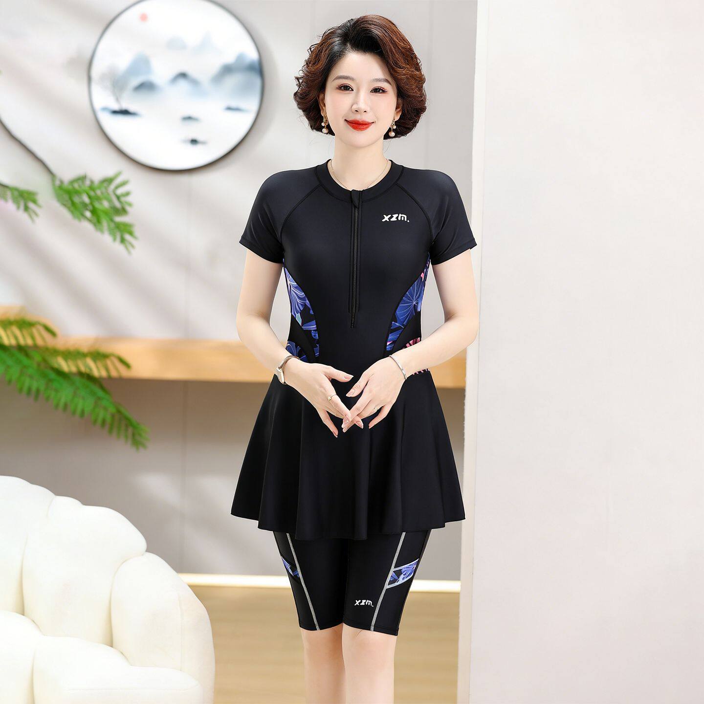 泳衣中老年保守女士分体式五分裤加肥200斤遮肚微胖大码温泉泳装