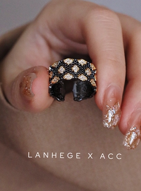 老钱风黑金镶钻网纹宽面女戒