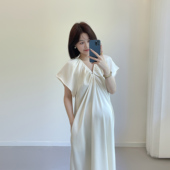 扭结设计V领短袖 孕妇装 法式 连衣裙新款 气质休闲度假风遮肚子 夏款