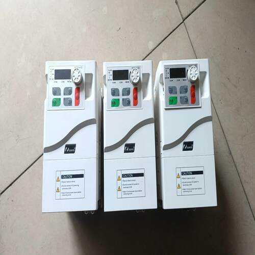 日业变频器E500-4T4R0B正常使用机器上拆下来的(念奴配件）