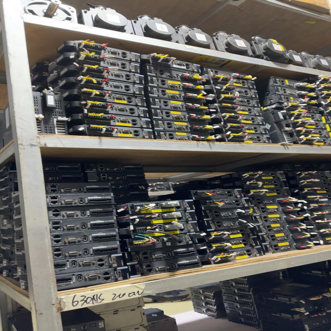 汇川SV630NS1R6I单驱200W库存多成色漂亮超(念奴配件）