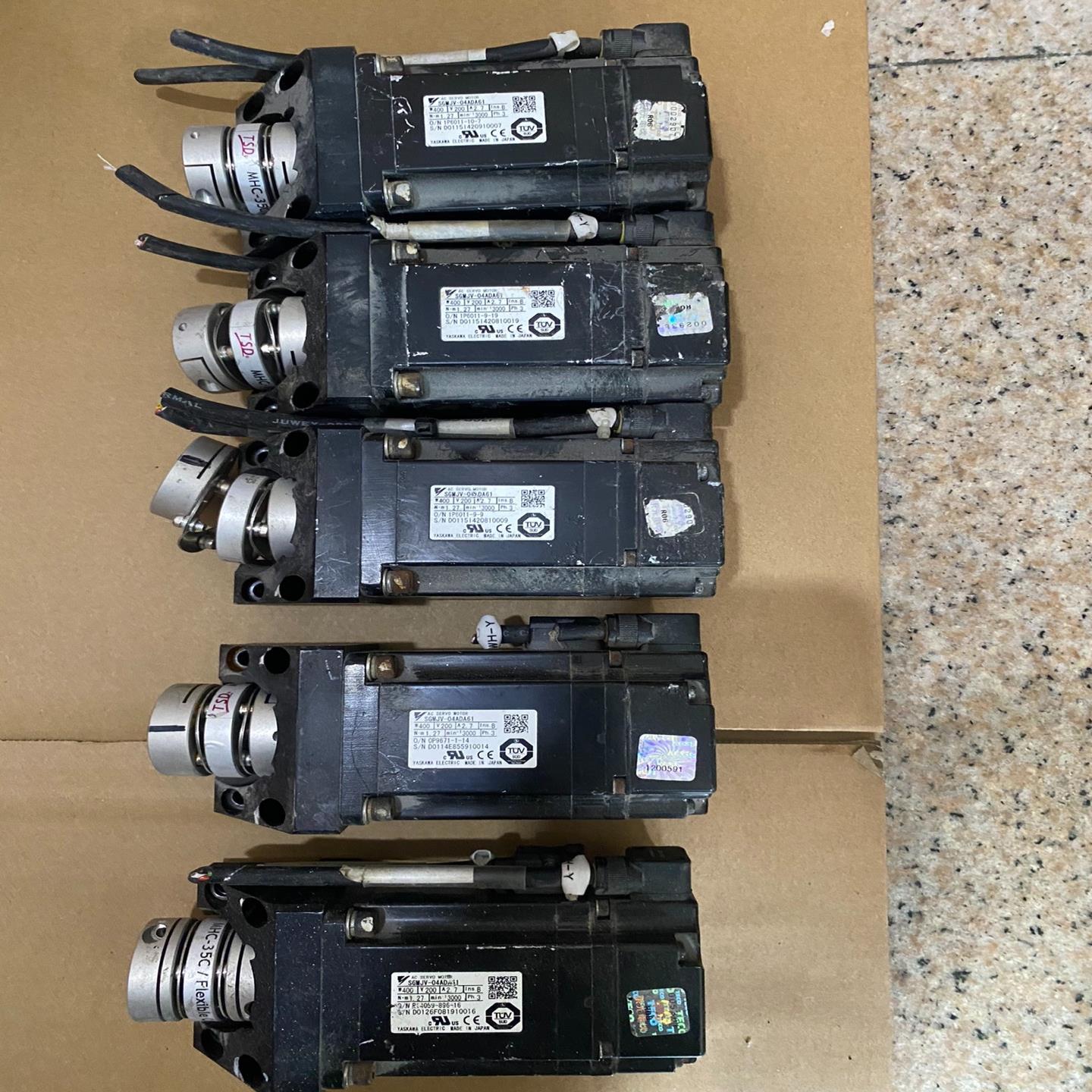 安川5系400w伺服电机 SGMJV-04ADA61 (念奴配件）