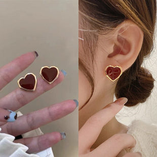 简约爱心酒红色滴油耳环女高级感无耳洞耳夹秋冬百搭耳钉气质耳饰