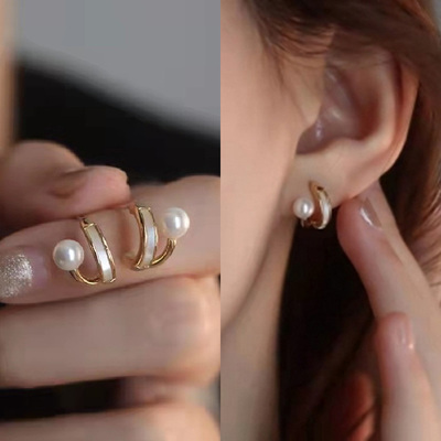 甜酷V型珍珠耳钉女时尚气质优雅