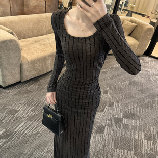 法式设计感琉璃灰竖条纹系列连衣裙女秋季新款修身收腰包臀长裙子
