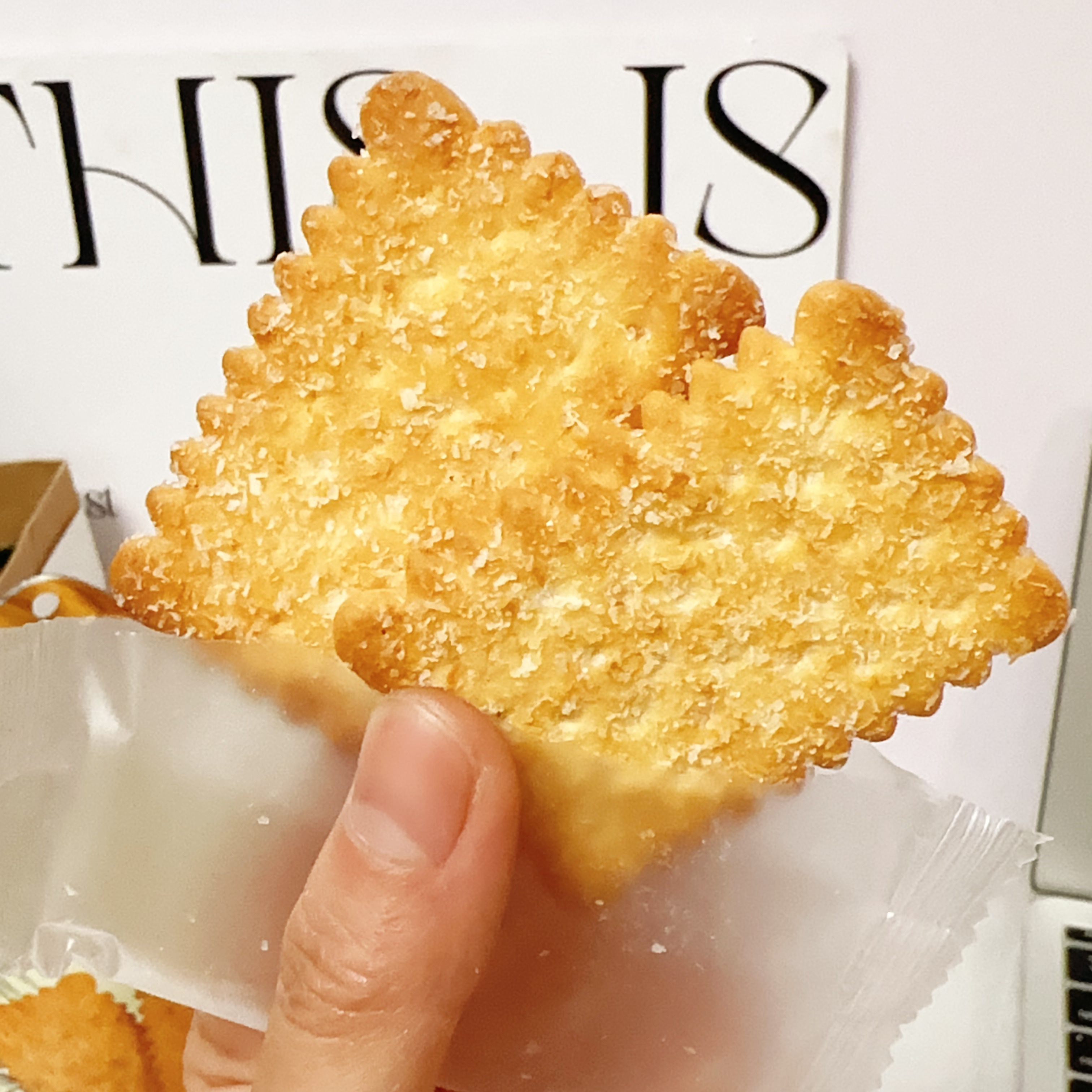 绝好吃！泰国711椰子饼干独立包装泰国伴手礼零食菠萝饼干泰国饼