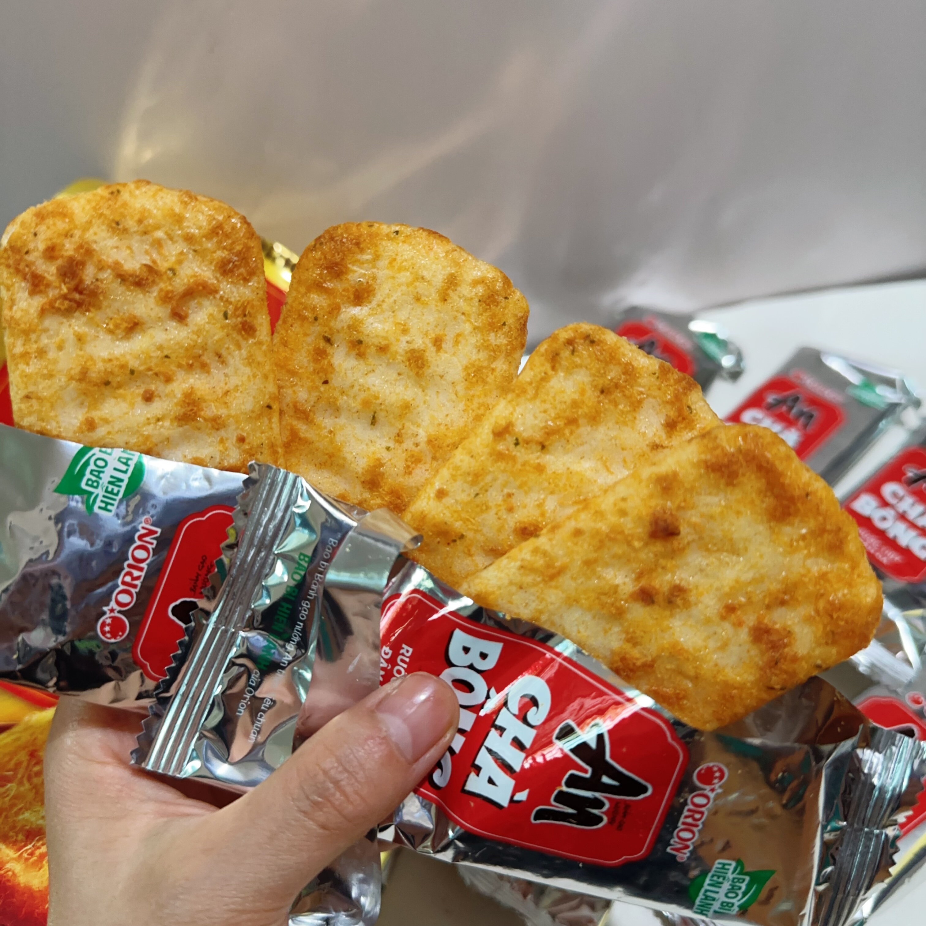 超超好吃！越南肉松米饼鸡肉丝雪饼追剧大袋零食越南特产泰国米饼