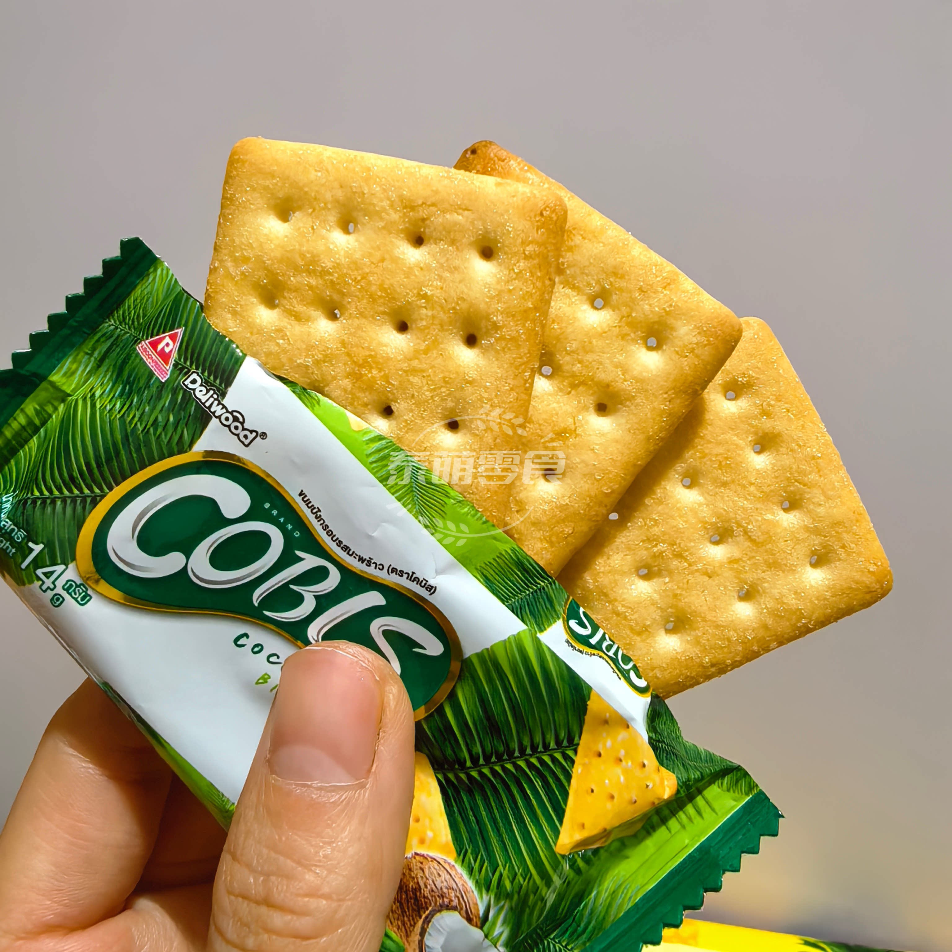 好香椰！泰国进口原味苏打椰子薄脆饼干休闲零食小吃办公室下午茶