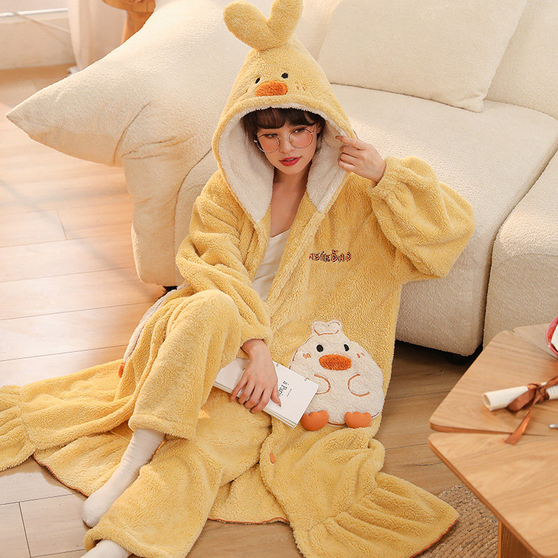 珊瑚绒睡衣女款秋冬季法兰绒保暖套装加绒加厚黄鸭睡袍冬款家居服