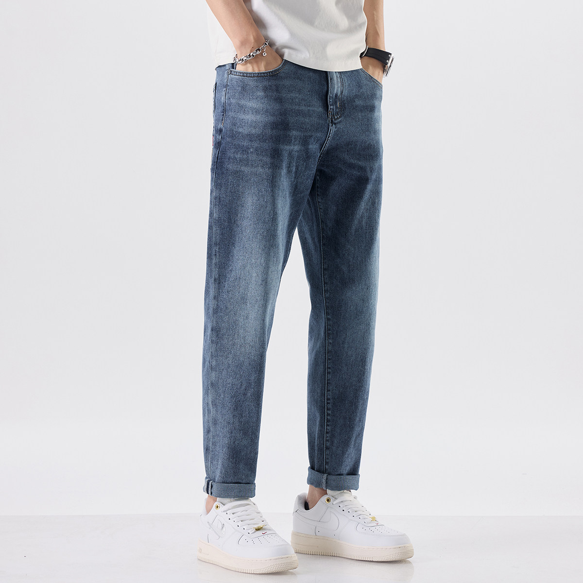 2026春夏新款潮牌牛仔裤子男士韩版锥形小脚百搭显瘦男款超柔高端