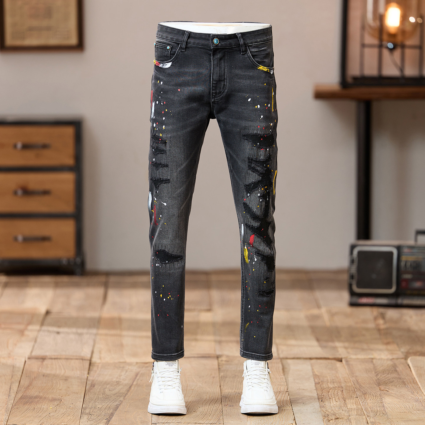 涂鸦破洞牛仔裤男修身小直筒黑色长裤街头风春秋日系韩版中青年