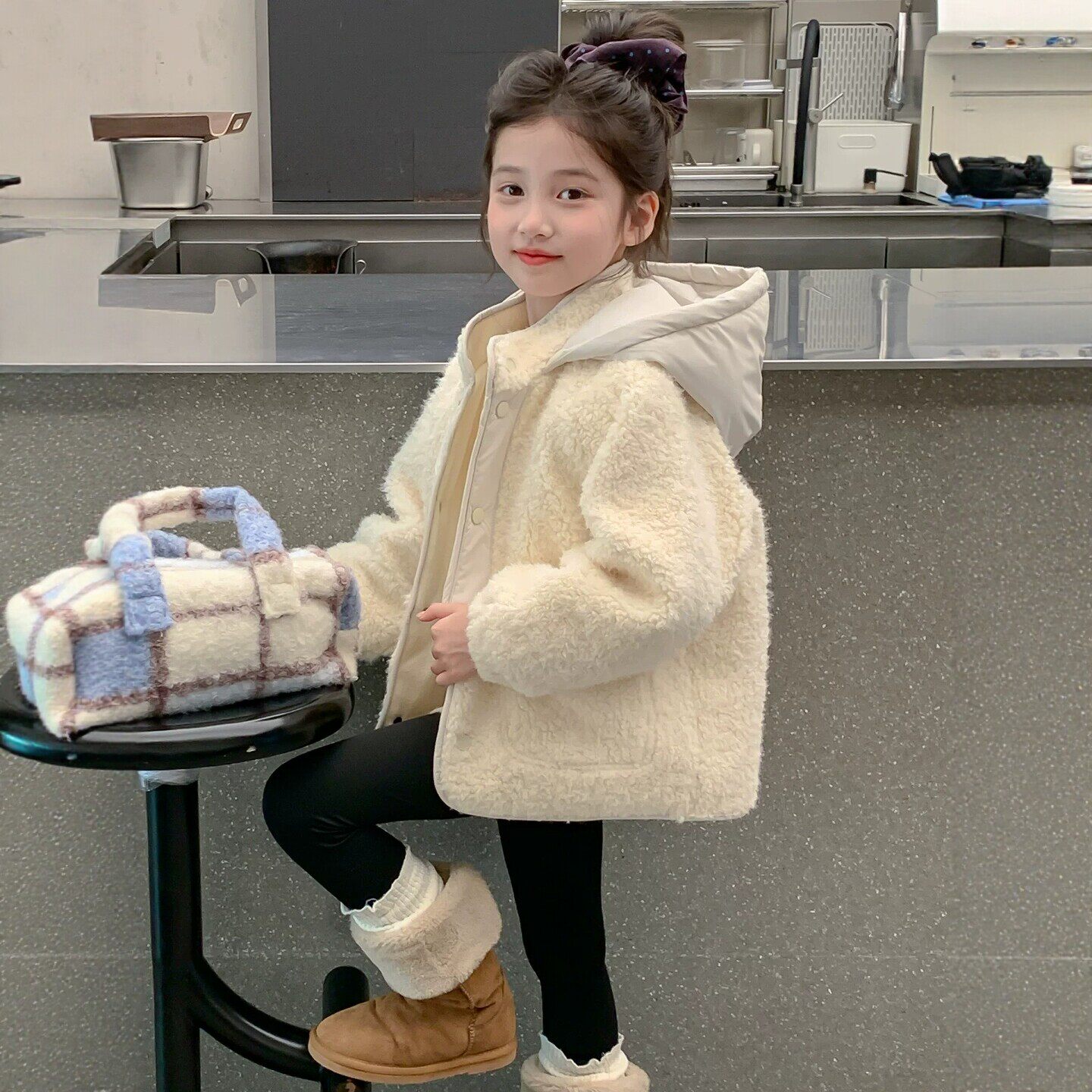 VYEO女童加绒加厚连帽棉服秋冬