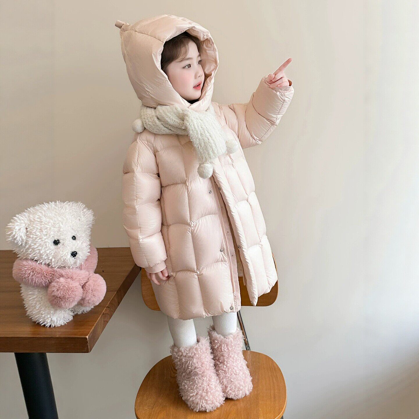 VYEO女童中长款白鸭绒羽绒服