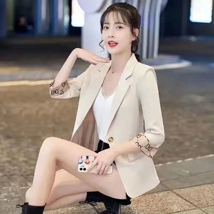 杏色小西装外套女夏季2024年新款休闲小个子短款小西服薄款防晒衣