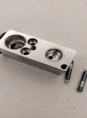 奔驰W166X166ML320ML350 GL450GL500 GLE GLS空调节流膨胀阀