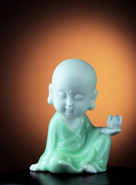 禅意白瓷招财汽车可爱风小沙弥