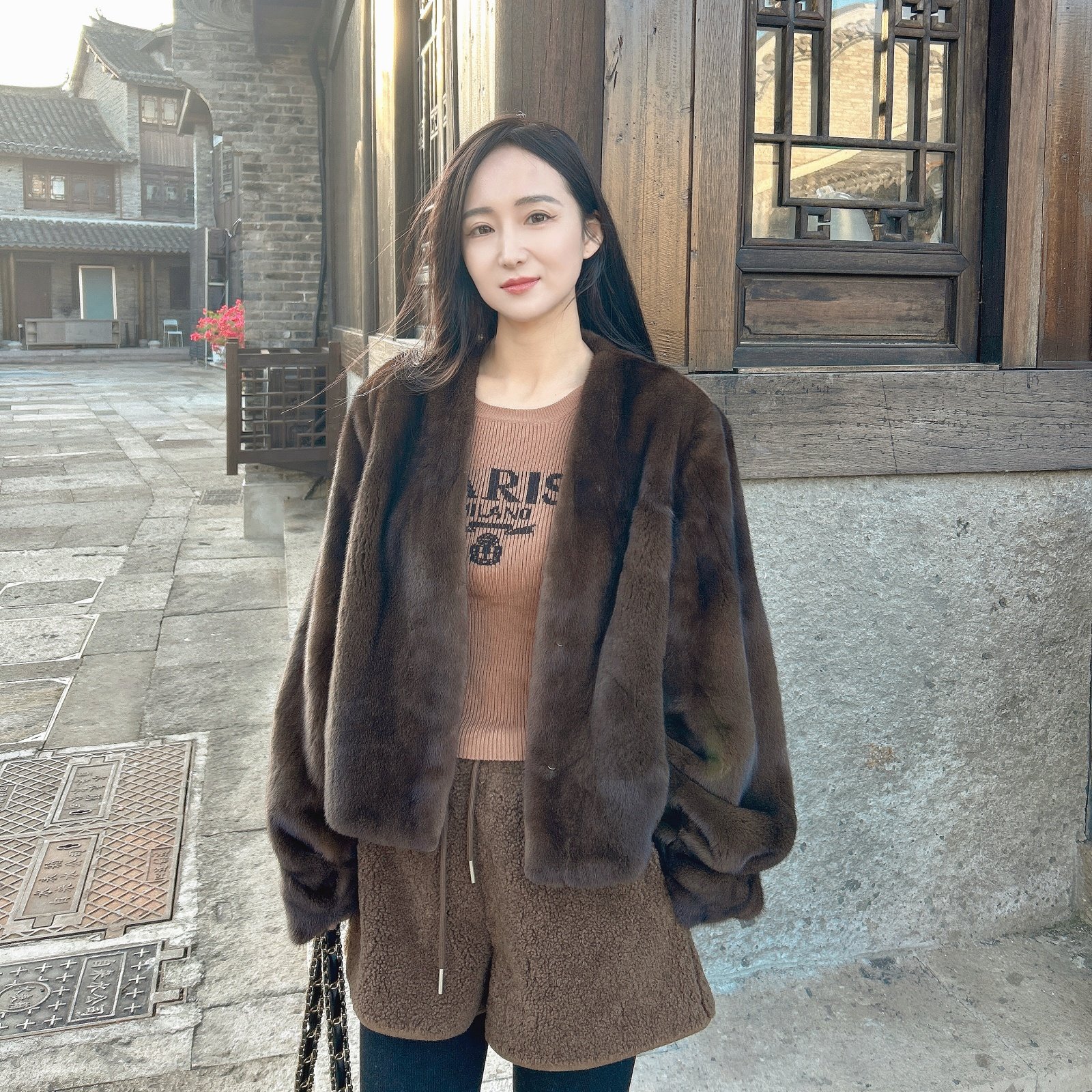 CIWEN FUR 紫标级天鹅绒小母貂V领极简风女短装水貂皮草