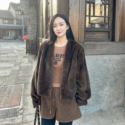 CIWEN FUR 紫标级天鹅绒小母貂V领极简风女短装水貂皮草